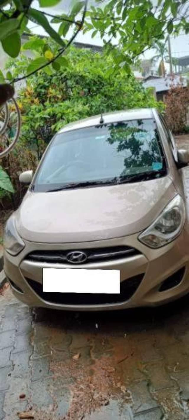 https://images10.gaadi.com/usedcar_image/4200812/original/processed_7ef7f54d-3314-43e9-91a1-ee4bb041e400.jpg?imwidth=6400