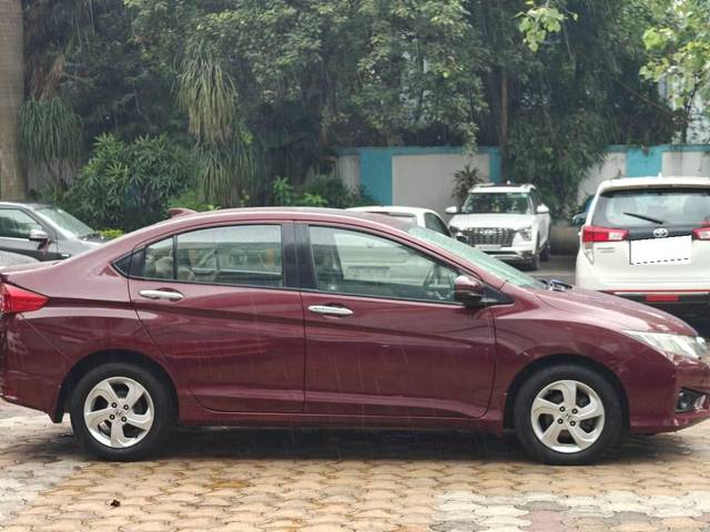 https://images10.gaadi.com/usedcar_image/4200846/original/processed_3a4dc26c939cc960dc6fa42d9657513d.jpg?imwidth=6401