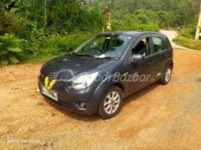 https://images10.gaadi.com/usedcar_image/4200936/original/processed_08019c1e-fd49-40d8-bdc9-0dd5e070f788.jpg?imwidth=6402