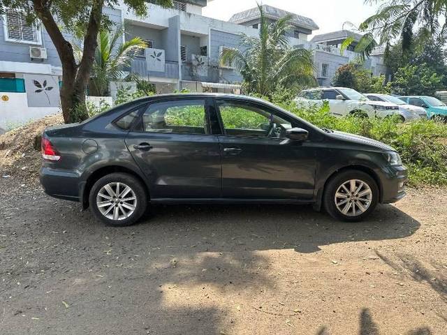 https://images10.gaadi.com/usedcar_image/4200943/original/processed_c36053f5-cd6f-4ddb-9c84-4d54c360798f.jpg?imwidth=6401