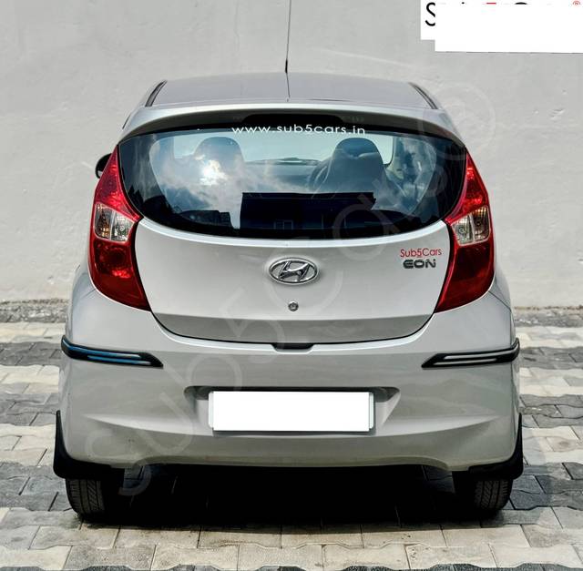 https://images10.gaadi.com/usedcar_image/4201074/original/processed_087d89006367940434750ea38ceeb3af.jpeg?imwidth=6402