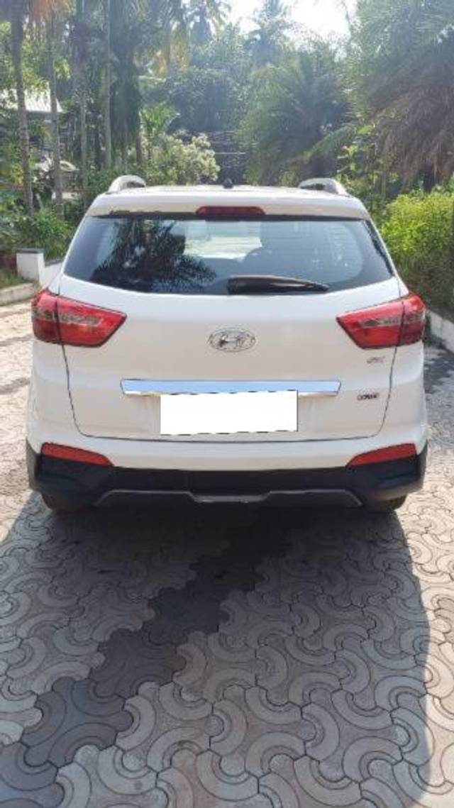 https://images10.gaadi.com/usedcar_image/4201096/original/processed_2cb593fa-03a6-4281-8932-dd2b2701c0cb.jpeg?imwidth=6402