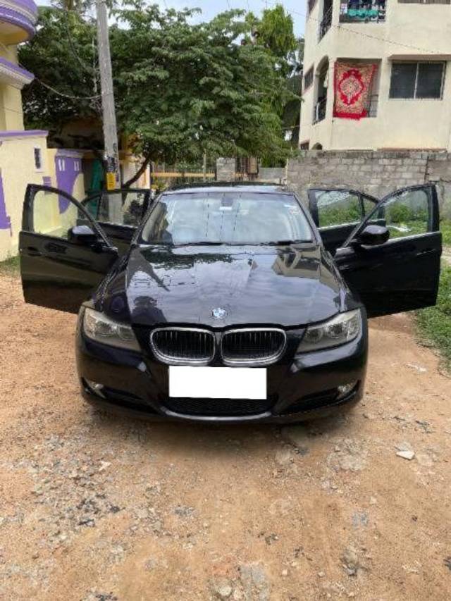 https://images10.gaadi.com/usedcar_image/4201205/original/processed_0594cff4-d16c-4bc7-969d-fb452968a786.jpg?imwidth=6402