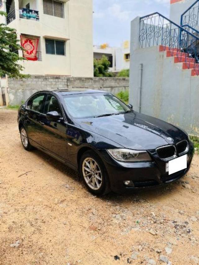 https://images10.gaadi.com/usedcar_image/4201205/original/processed_accc5200-66aa-402d-ba92-5b020eba01f3.jpg?imwidth=6400