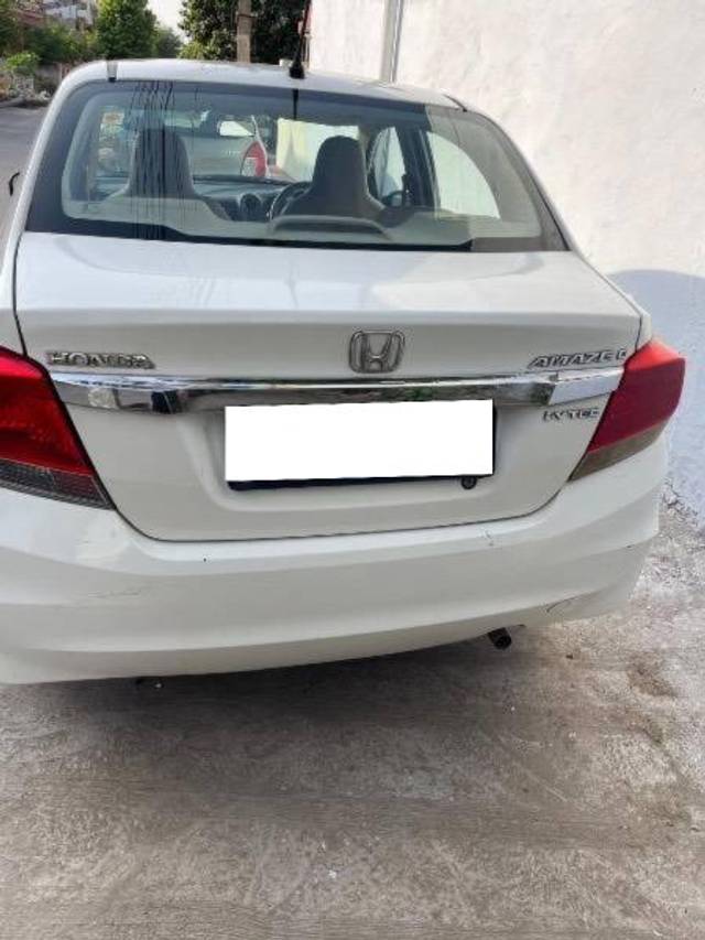 https://images10.gaadi.com/usedcar_image/4201232/original/processed_bd4637d3-9a23-43c3-9c52-8ce4318365b0.jpeg?imwidth=6401