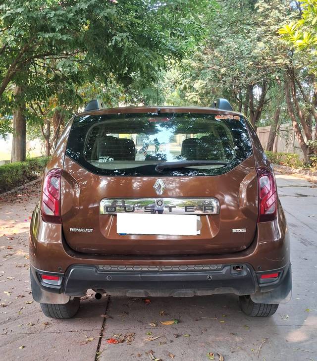 https://images10.gaadi.com/usedcar_image/4201235/original/processed_acf9abee015468f8a11f5db5b33ef4ea.jpg?imwidth=6401