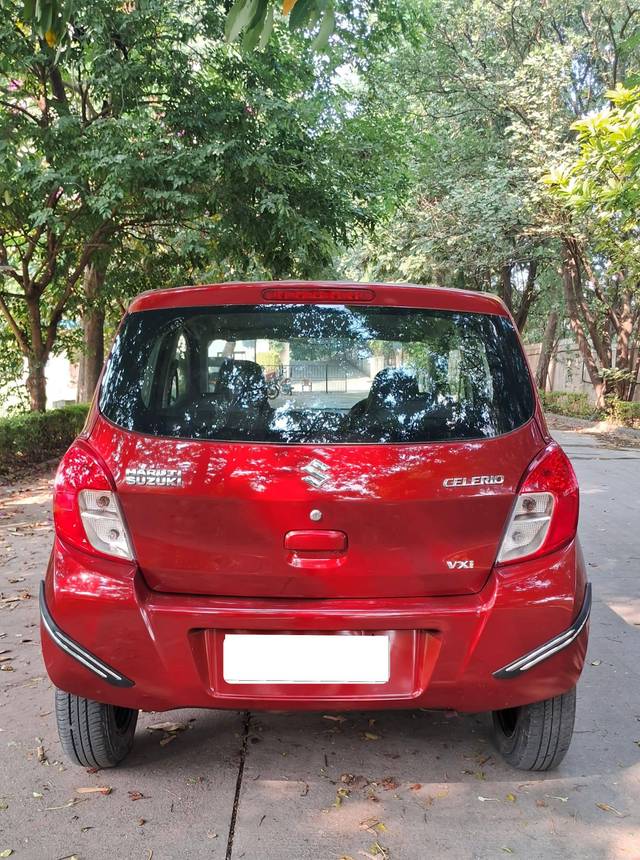 https://images10.gaadi.com/usedcar_image/4201238/original/processed_8dcaca14569a579f7b38cd728478fbf4.jpg?imwidth=6401