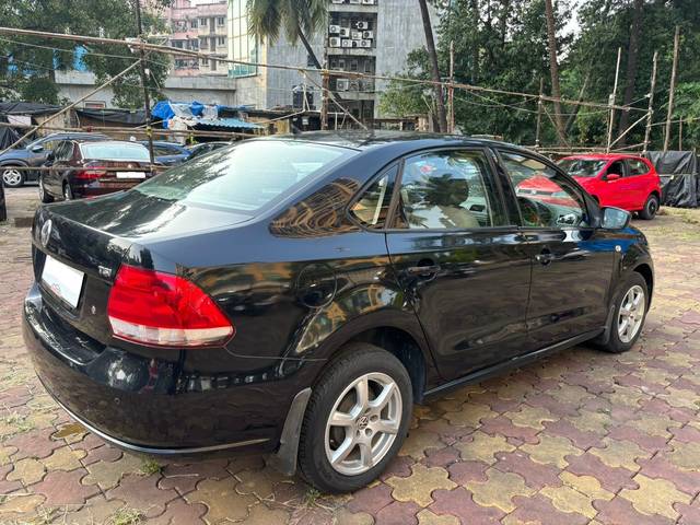 https://images10.gaadi.com/usedcar_image/4201244/original/869192d057d4c2843b651ea06cdff93c.jpg?imwidth=6401