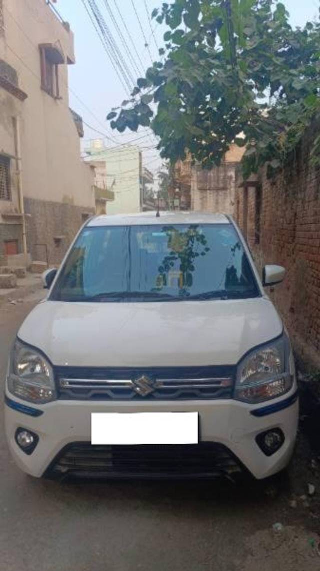 https://images10.gaadi.com/usedcar_image/4201352/original/processed_7c73e9a1-35c2-4c3b-9358-5eacfc1cfdd4.jpeg?imwidth=6402