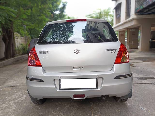 https://images10.gaadi.com/usedcar_image/4201404/original/processed_fe6f64d87ddc6267f6e9edb39d0e48bd.jpg?imwidth=6402