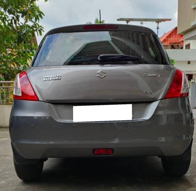 https://images10.gaadi.com/usedcar_image/4201510/original/processed_fd10d7e5-1940-4cd6-8e59-d999dac77356.jpg?imwidth=6402