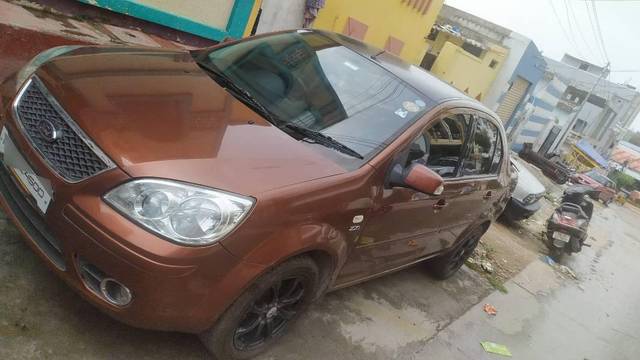 https://images10.gaadi.com/usedcar_image/4201626/original/processed_2f8564a9-a0b6-443b-b002-1762c68d0a70.jpg?imwidth=6400