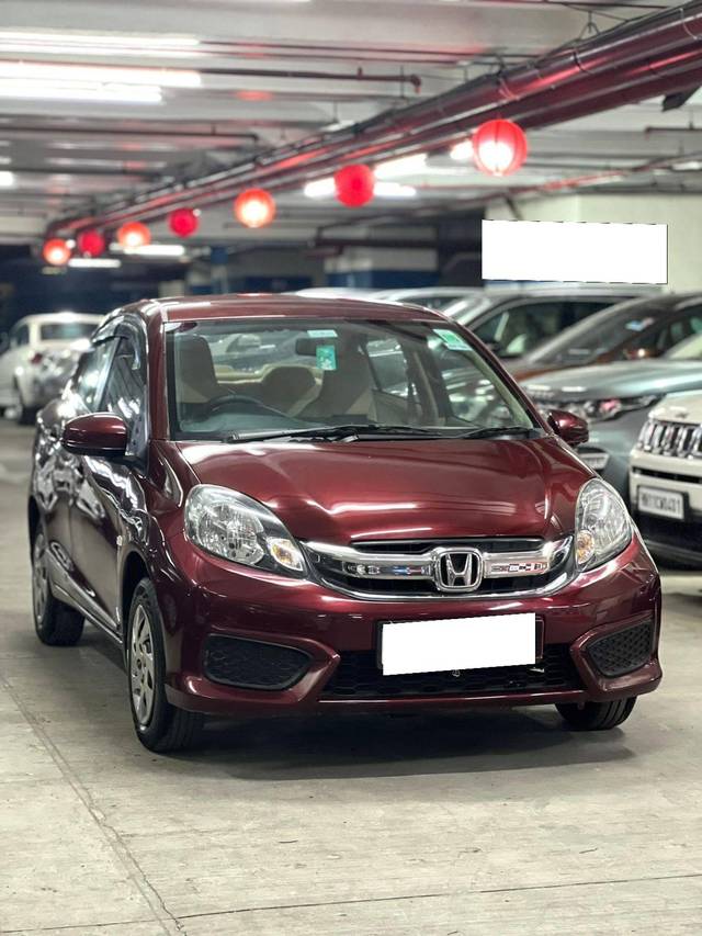 https://images10.gaadi.com/usedcar_image/4201671/original/processed_1ba8a353c3927001f895b44723666a5b.jpg?imwidth=6400