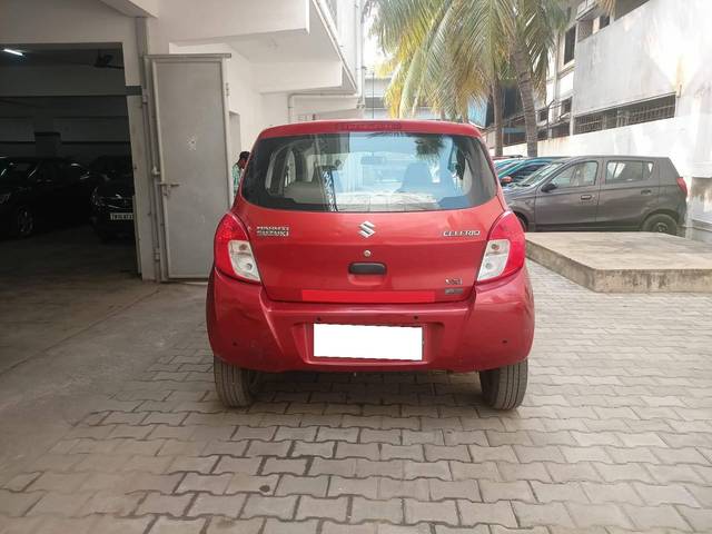 https://images10.gaadi.com/usedcar_image/4201731/original/processed_481aaf08cca366fb61e66055fbdd1895.jpg?imwidth=6402