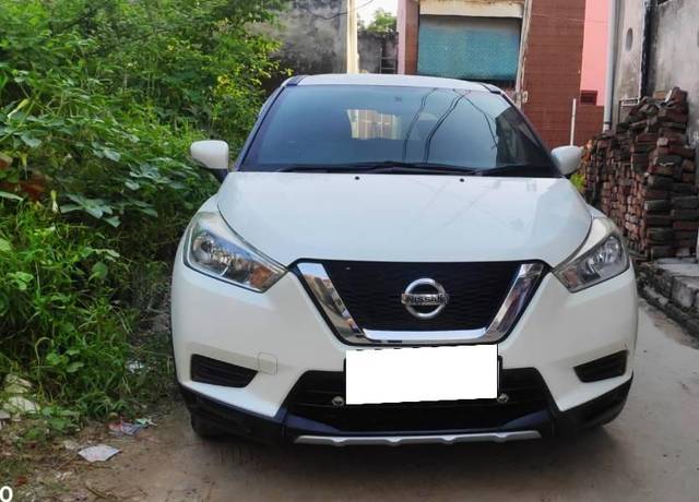 https://images10.gaadi.com/usedcar_image/4201773/original/processed_8ef38287-100e-4497-b877-876e3e53653a.jpg?imwidth=6401