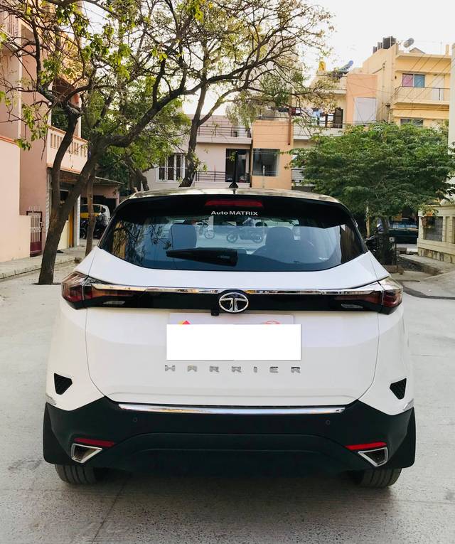 https://images10.gaadi.com/usedcar_image/4201829/original/processed_8921d131be1a8e0019170ebdf1959d11.jpg?imwidth=6402