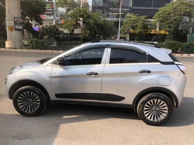 https://images10.gaadi.com/usedcar_image/4201837/original/processed_db14e8b07225484700f9d2b268c1c15a.jpg?imwidth=6402