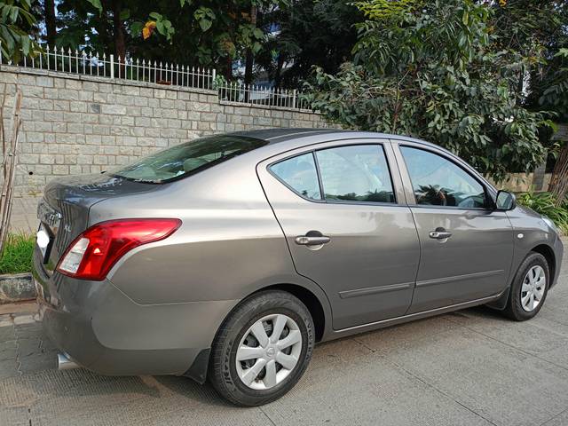 https://images10.gaadi.com/usedcar_image/4201897/original/processed_08bdede131650d78793f74757088fd06.jpg?imwidth=6402