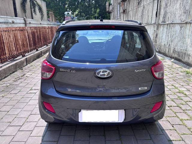 https://images10.gaadi.com/usedcar_image/4201909/original/processed_b38208e82a7cae5bc1354fcd704134f5.jpg?imwidth=6402