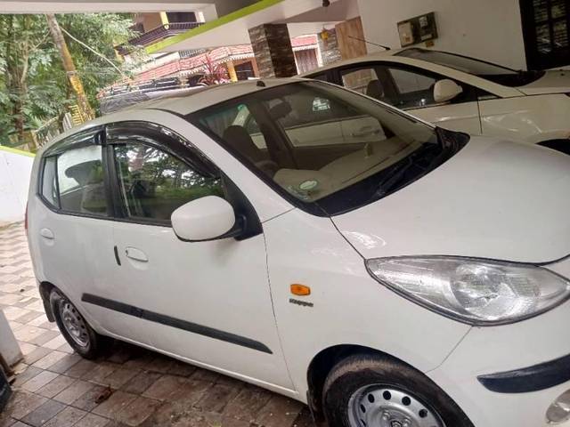 https://images10.gaadi.com/usedcar_image/4201916/original/processed_085e4f07-213b-4485-9171-47ed810abedd.jpg?imwidth=6400