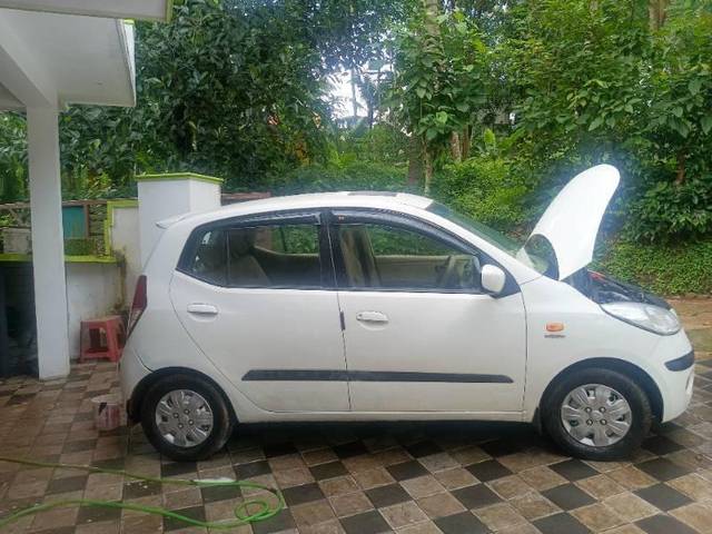 https://images10.gaadi.com/usedcar_image/4201916/original/processed_366a7f0b-d701-447f-98b2-8cbe19a49bb6.jpg?imwidth=6401