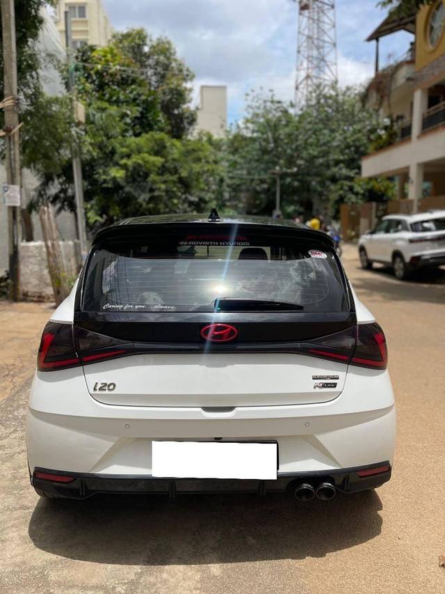 https://images10.gaadi.com/usedcar_image/4201954/original/processed_07d9802b0050b3012fbba9772c761127.jpg?imwidth=6401