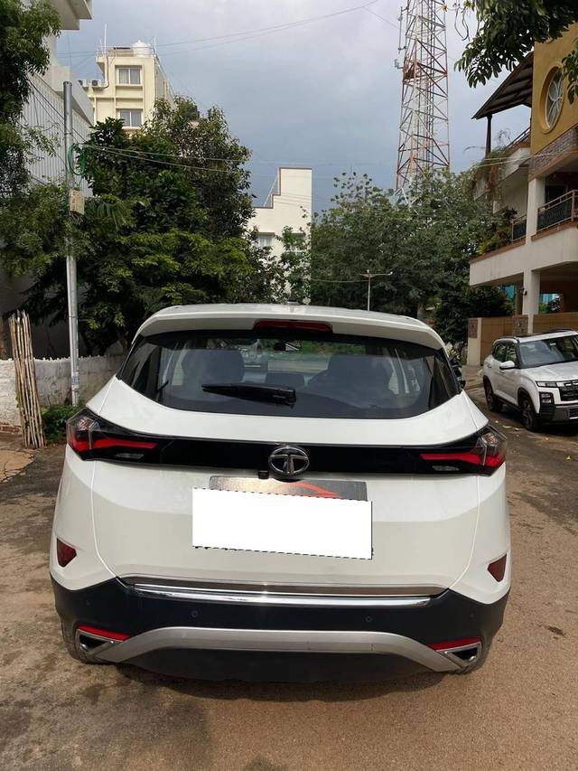 https://images10.gaadi.com/usedcar_image/4201970/original/processed_4a5f95188cde0b1dc9d1d2e5a59d5e54.jpg?imwidth=6401