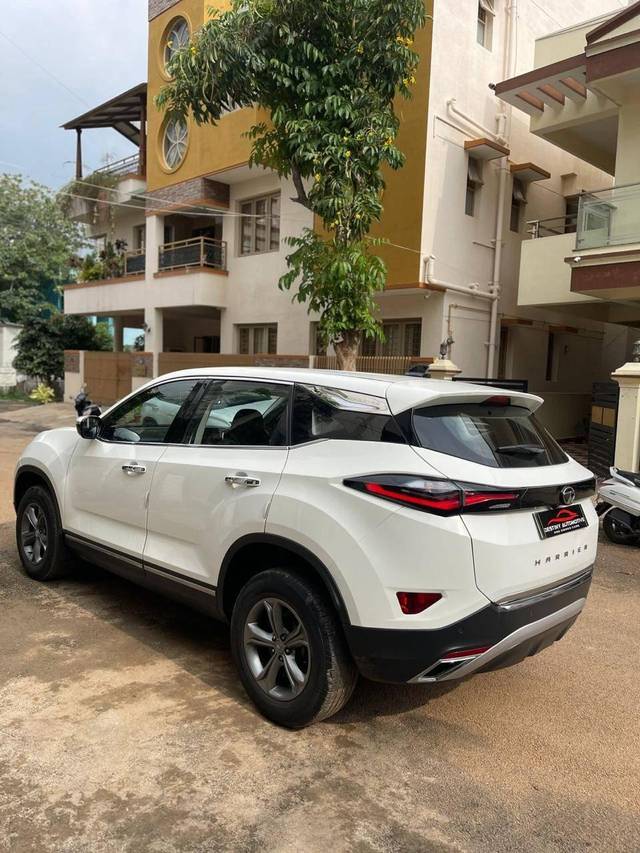 https://images10.gaadi.com/usedcar_image/4201970/original/processed_9be1d3ac4cae3e2c02eb5cd102300209.jpg?imwidth=6402