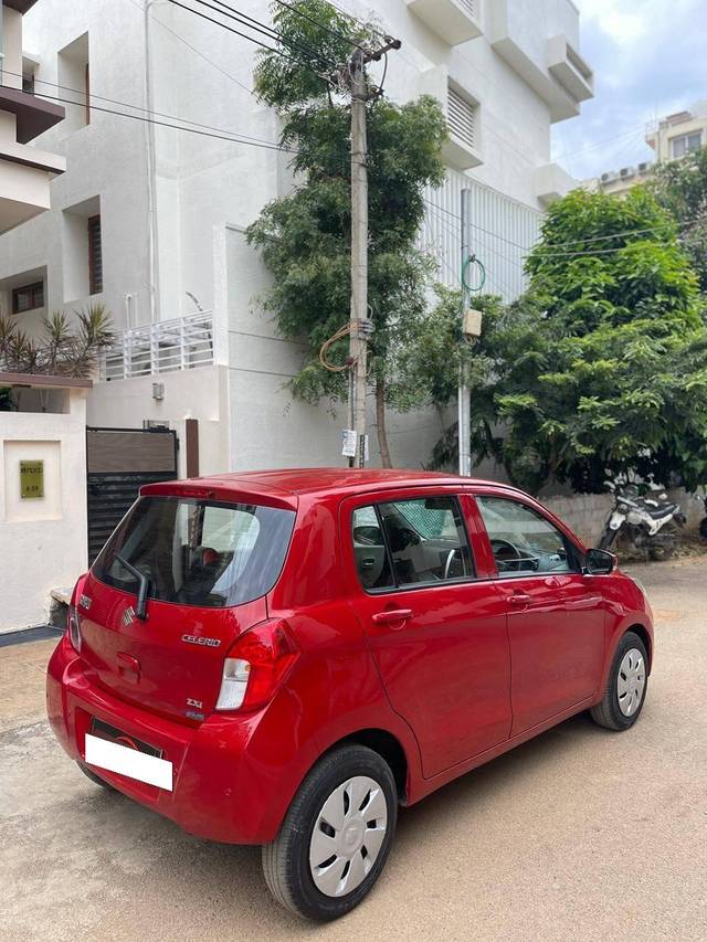 https://images10.gaadi.com/usedcar_image/4201980/original/processed_e765a87a225c2da41b81e3c315a4441b.jpg?imwidth=6402