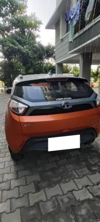 Tata Nexon 2017-2020 Tata Nexon 1.2 Revotron XT