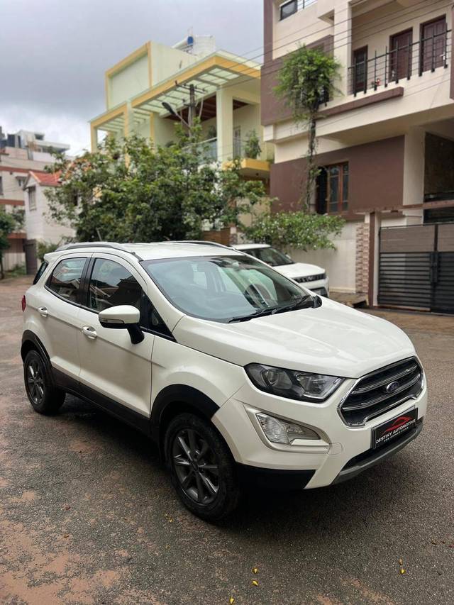 https://images10.gaadi.com/usedcar_image/4202089/original/processed_9d46be862084abba9883ad9c4e7af51a.jpg?imwidth=6400