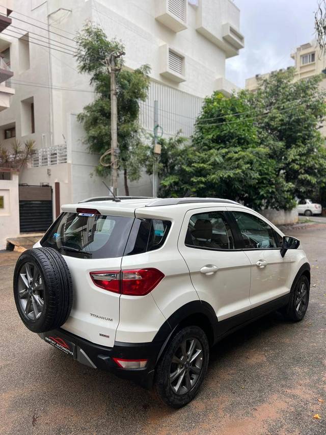 https://images10.gaadi.com/usedcar_image/4202089/original/processed_d82532daa174b034a0e92ab48d6c2327.jpg?imwidth=6401