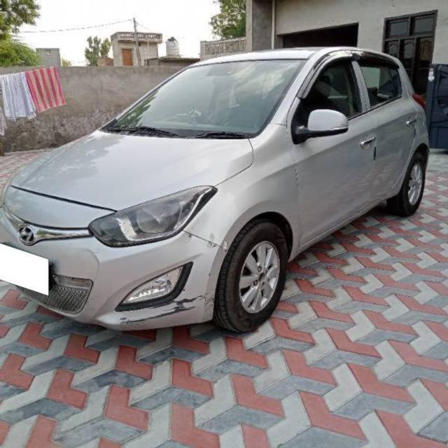 https://images10.gaadi.com/usedcar_image/4202093/original/processed_02f84885-e0f6-4e63-8a4f-f6ccb8ffba1d.jpg?imwidth=6402