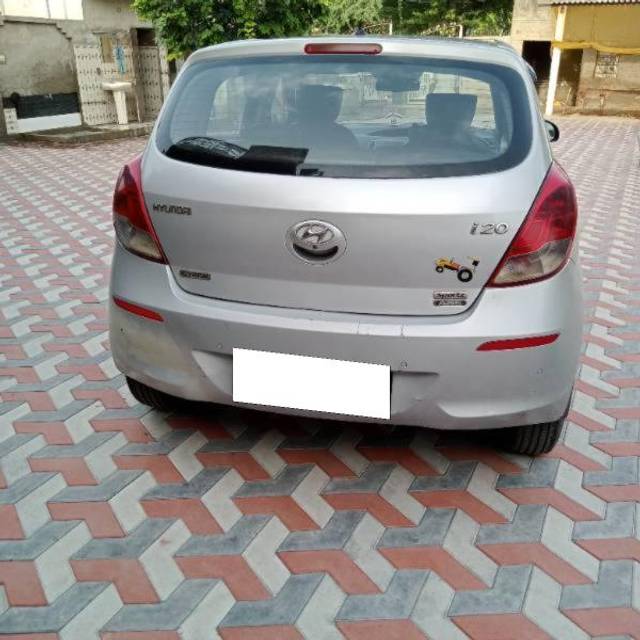 https://images10.gaadi.com/usedcar_image/4202093/original/processed_3182b2eb-95b0-4459-bfda-9625e6dd294d.jpg?imwidth=6401