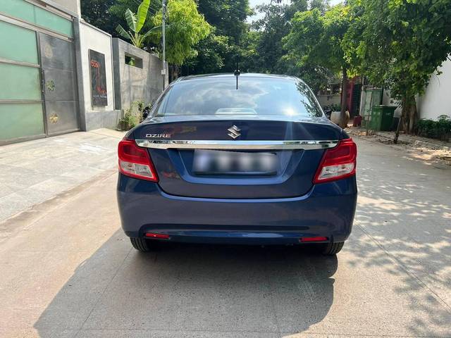 https://images10.gaadi.com/usedcar_image/4202189/original/processed_38883492b72e76bec91316cd110a262b.jpg?imwidth=6402