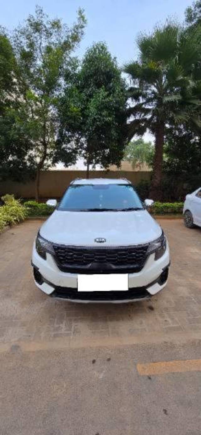 https://images10.gaadi.com/usedcar_image/4202267/original/processed_5d4ca36c-e5e2-43f8-9438-fd7f0d1ad90a.jpg?imwidth=6400