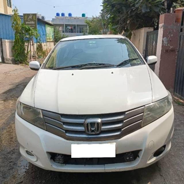 https://images10.gaadi.com/usedcar_image/4202372/original/processed_4fedc2ca-75c4-4c79-8ff9-2e8481353950.jpg?imwidth=6402