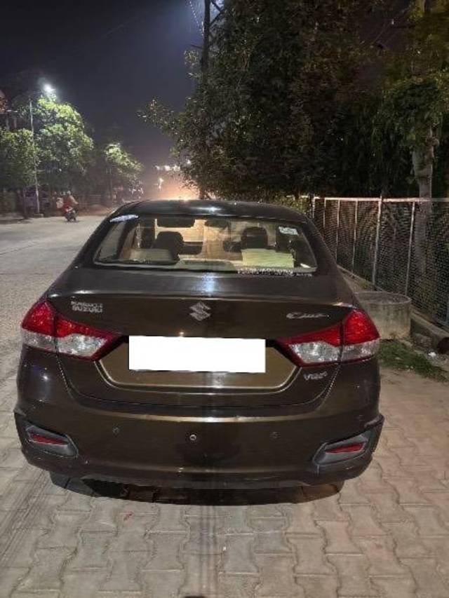 https://images10.gaadi.com/usedcar_image/4202416/original/processed_4d6503d9-4a51-4bb1-b122-b99f5fba61c2.jpg?imwidth=6401