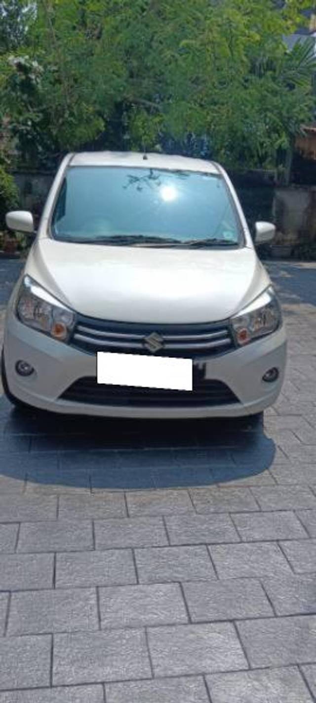 https://images10.gaadi.com/usedcar_image/4202589/original/processed_8fccbe59-6c71-4d88-9624-3666604d956f.jpg?imwidth=6400