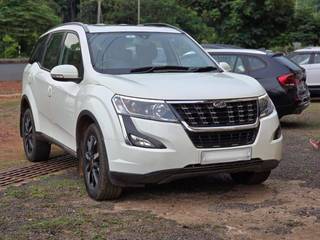 Mahindra XUV500 Mahindra XUV500 W11 AT BSIV