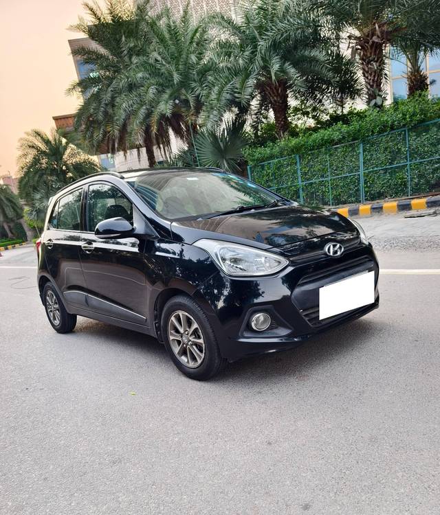 https://images10.gaadi.com/usedcar_image/4202767/original/processed_4074ab1e6cf63d9fa0099d7ba26f8f2c.jpg?imwidth=6401