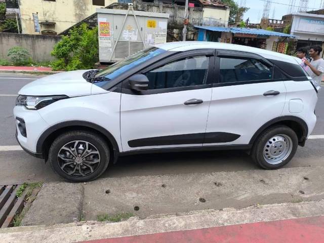 https://images10.gaadi.com/usedcar_image/4202856/original/processed_6f45dab3-84ab-41ee-866d-d10f8018817c.jpg?imwidth=6400