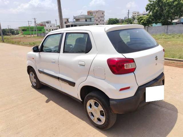 https://images10.gaadi.com/usedcar_image/4202860/original/processed_de17069f-d223-409a-af08-2b23c58d0629.jpg?imwidth=6402