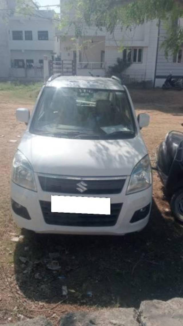 https://images10.gaadi.com/usedcar_image/4202885/original/processed_514e6f36-a9a0-4e7e-8729-1ddb7b0e7771.jpg?imwidth=6400