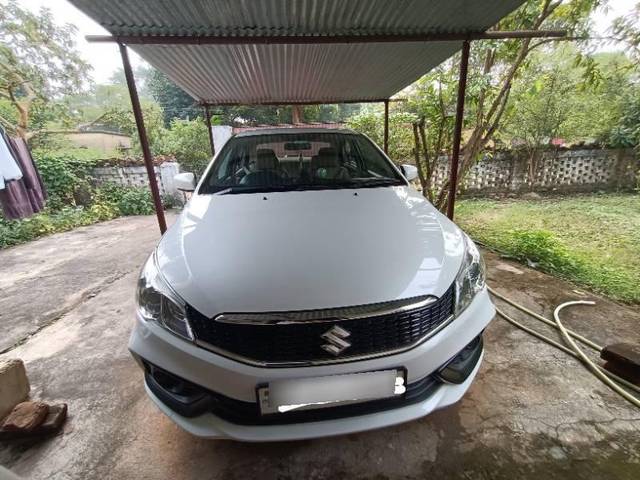 https://images10.gaadi.com/usedcar_image/4202910/original/processed_5b6b242e-f535-4f17-85e5-d61bdbfb94f9.jpg?imwidth=6401