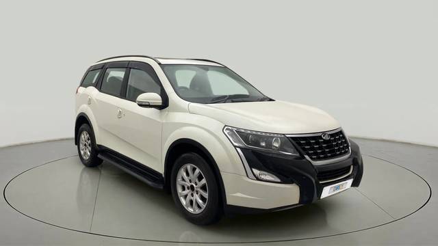 https://images10.gaadi.com/usedcar_image/4202914/original/57fc670ccfec9f87e380a7a58b07862f.jpg?imwidth=6400