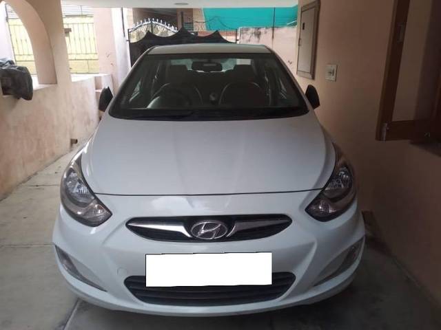 https://images10.gaadi.com/usedcar_image/4202962/original/processed_67fa0af7-71d6-43eb-8af7-4cefdd067f77.jpeg?imwidth=6400