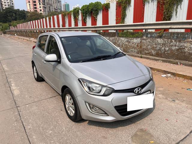 https://images10.gaadi.com/usedcar_image/4203044/original/processed_812fcdba342bfba4fdf1cdefbe93d063.jpg?imwidth=6400