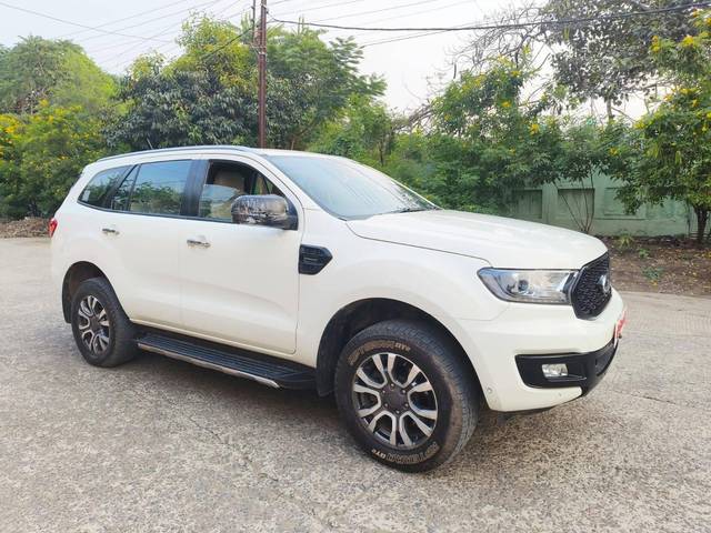 https://images10.gaadi.com/usedcar_image/4203048/original/processed_a05e3aaa6b1768f7ee5ef87b8097f978.jpg?imwidth=6400