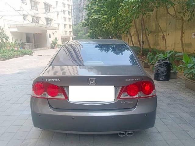 https://images10.gaadi.com/usedcar_image/4203094/original/processed_46af5ac2-bcae-4cf7-bd92-ef195a1081b1.jpg?imwidth=6402